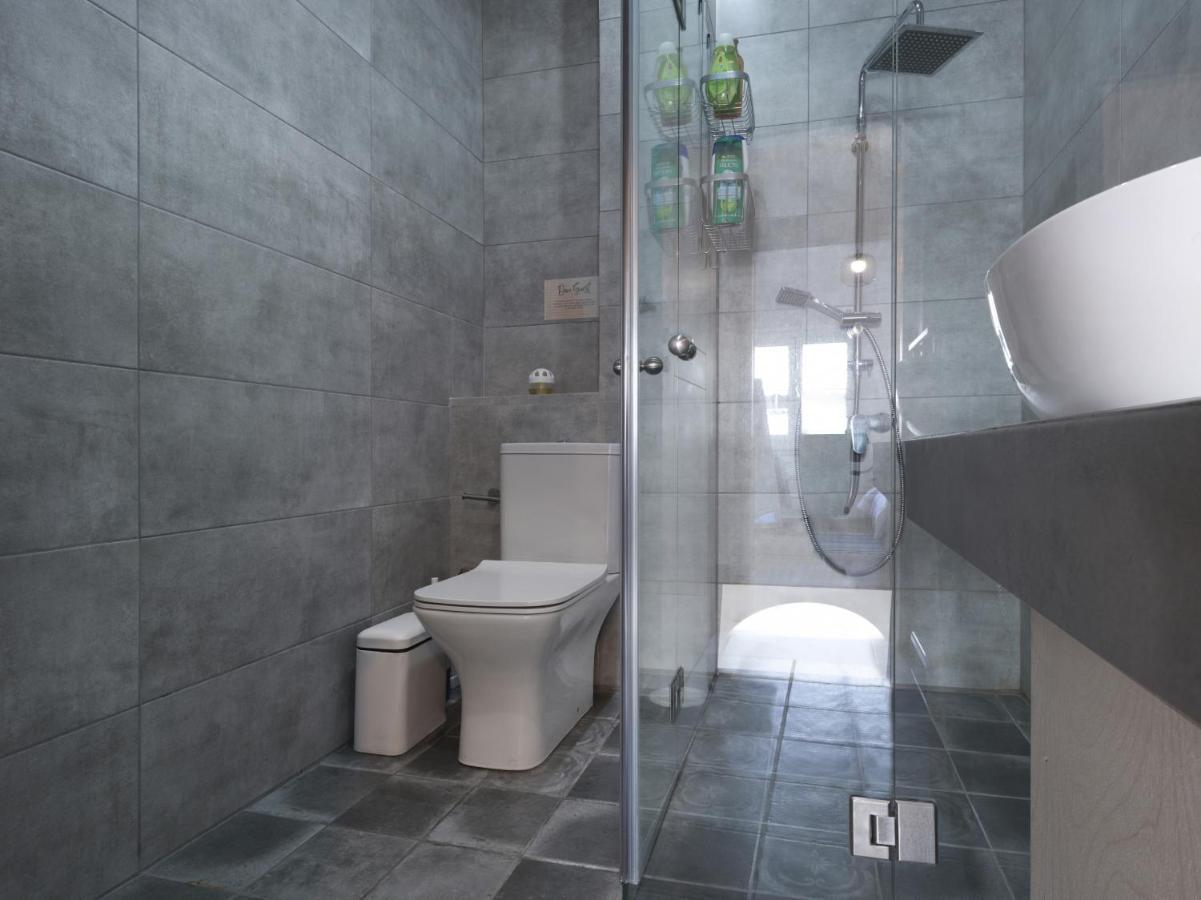 Beautiful Athenian Apartment Next To The Center Екстериор снимка